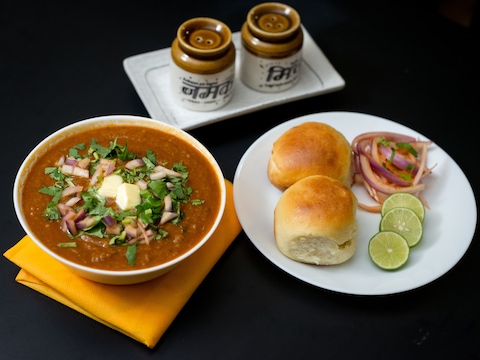 Gyan Vada Pav - Gyan Chat Center Nanded